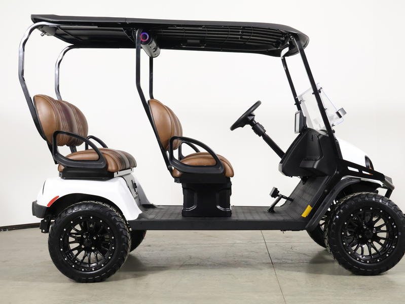 2026 E-Z-GO® Liberty Summit XT ELiTE Lithium 4-Passenger Forward-Facing Golf Cart - Image 10