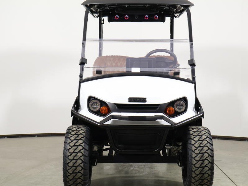 2026 E-Z-GO® Liberty Summit XT ELiTE Lithium 4-Passenger Forward-Facing Golf Cart - Image 12