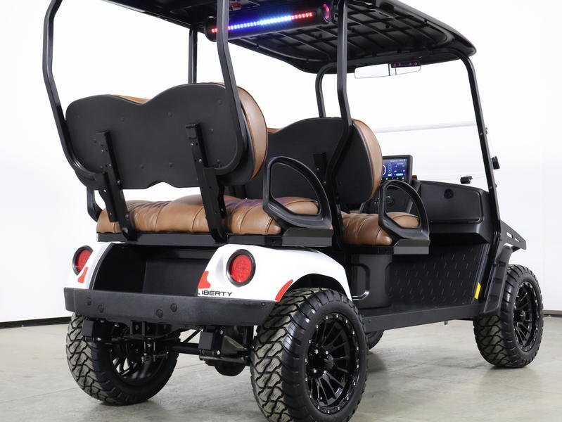 2026 E-Z-GO® Liberty Summit XT ELiTE Lithium 4-Passenger Forward-Facing Golf Cart - Image 9