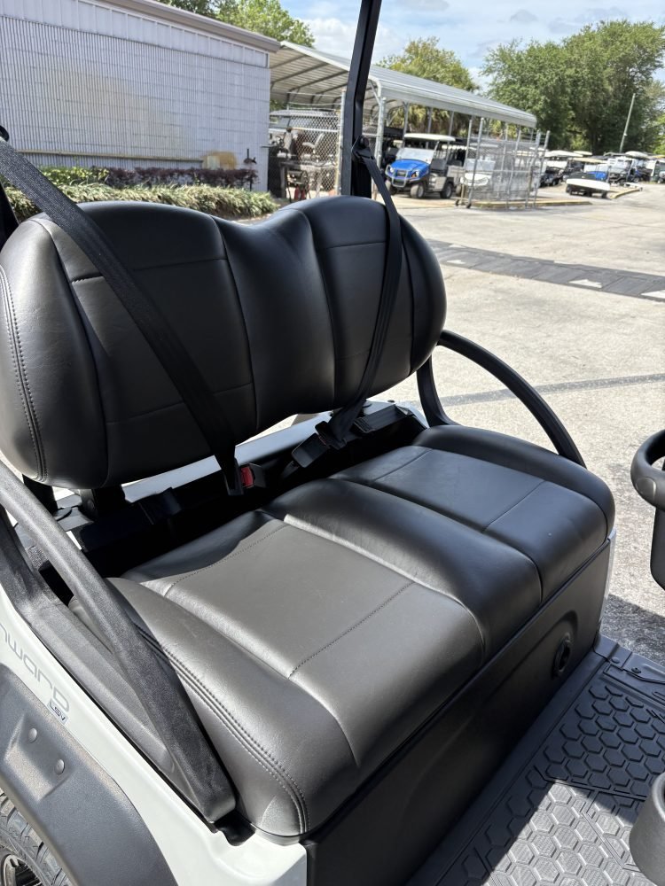 2027 Club Car Onward 4 Forward LSV 4-Passenger Lithium - Image 10