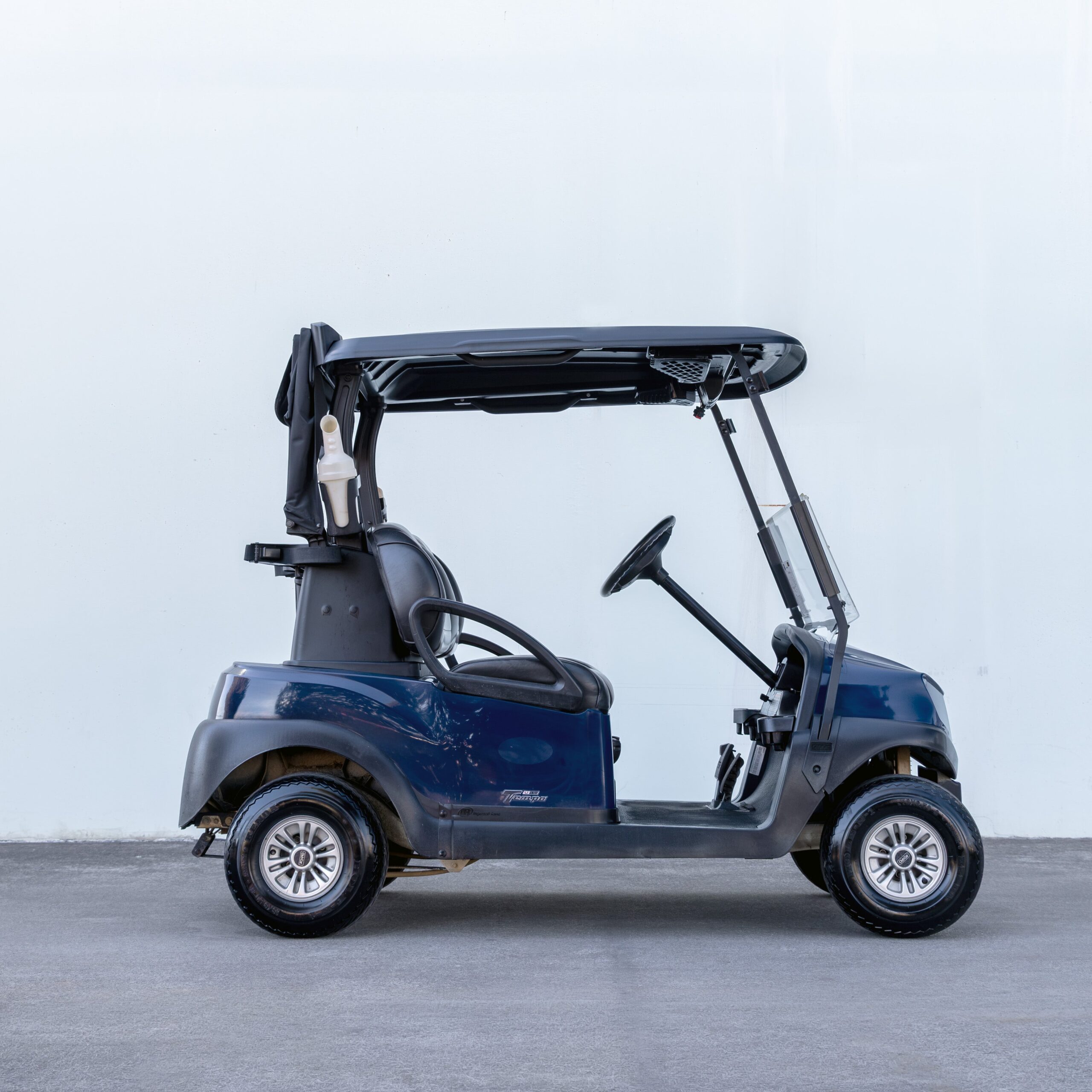 Used 2021 Club Car Tempo Lithium Golf Cart – Sapphire with Premium Seats - Image 2